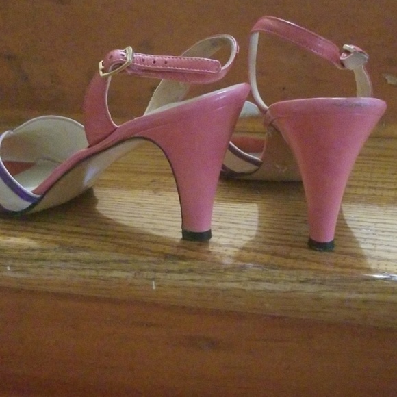 Rare!! Ferragamo sandals, sale! - Picture 2 of 2